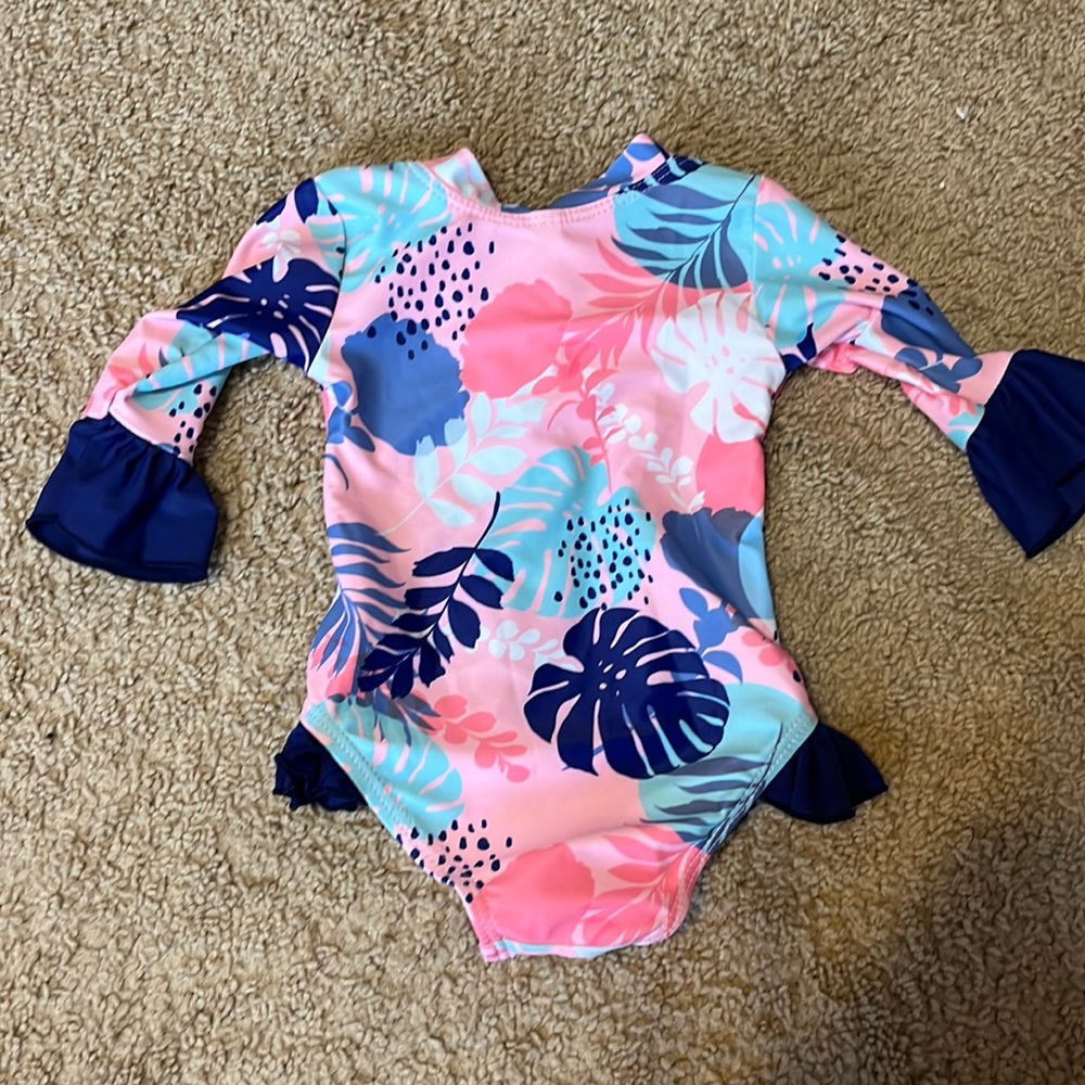 Long sleeve bathing suit 6M